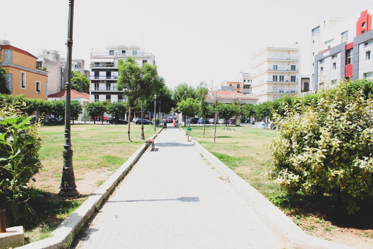 Sunlight - Volos City Center Spacious Modern Apartments ภายนอก รูปภาพ